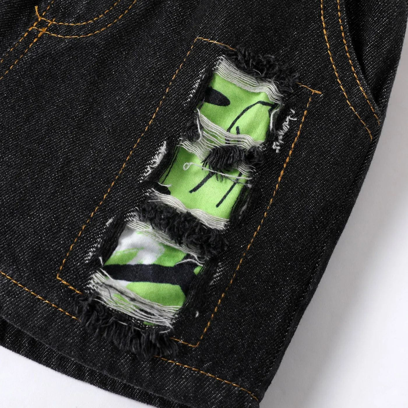 2pcs Toddler Boy Trendy Ripped Denim Shorts and Letter Print Tee Set
