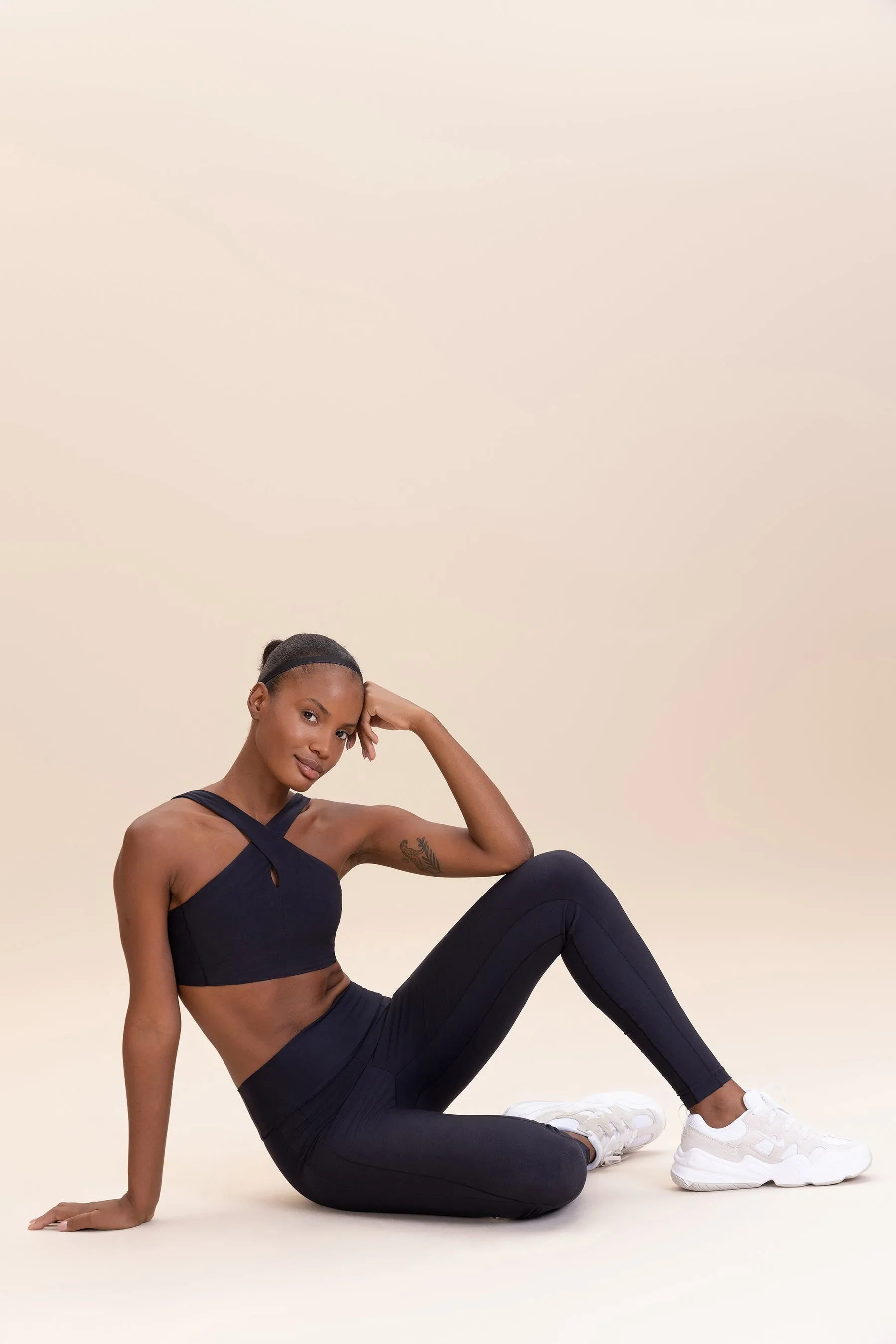 Cross Easy Stretch Sports Bra