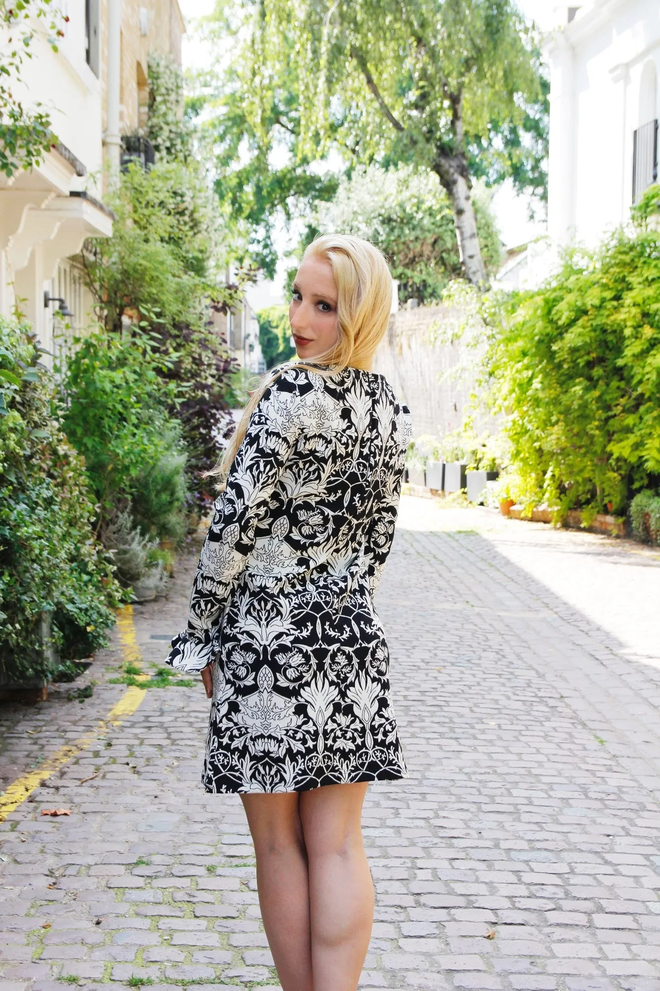 Daphnie - Shift Dress