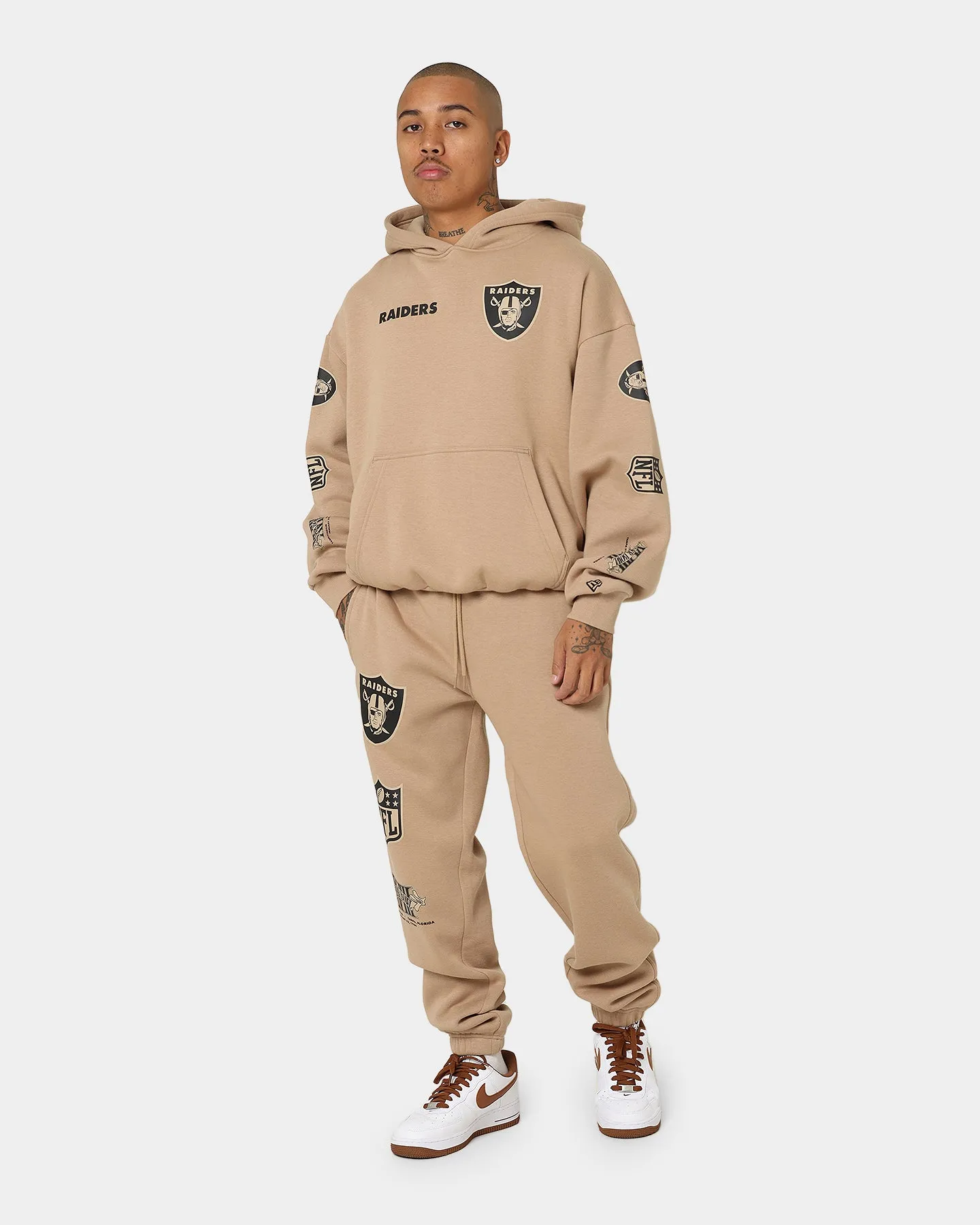 New Era Las Vegas Raiders Multi Logo Pants Tumbleweed
