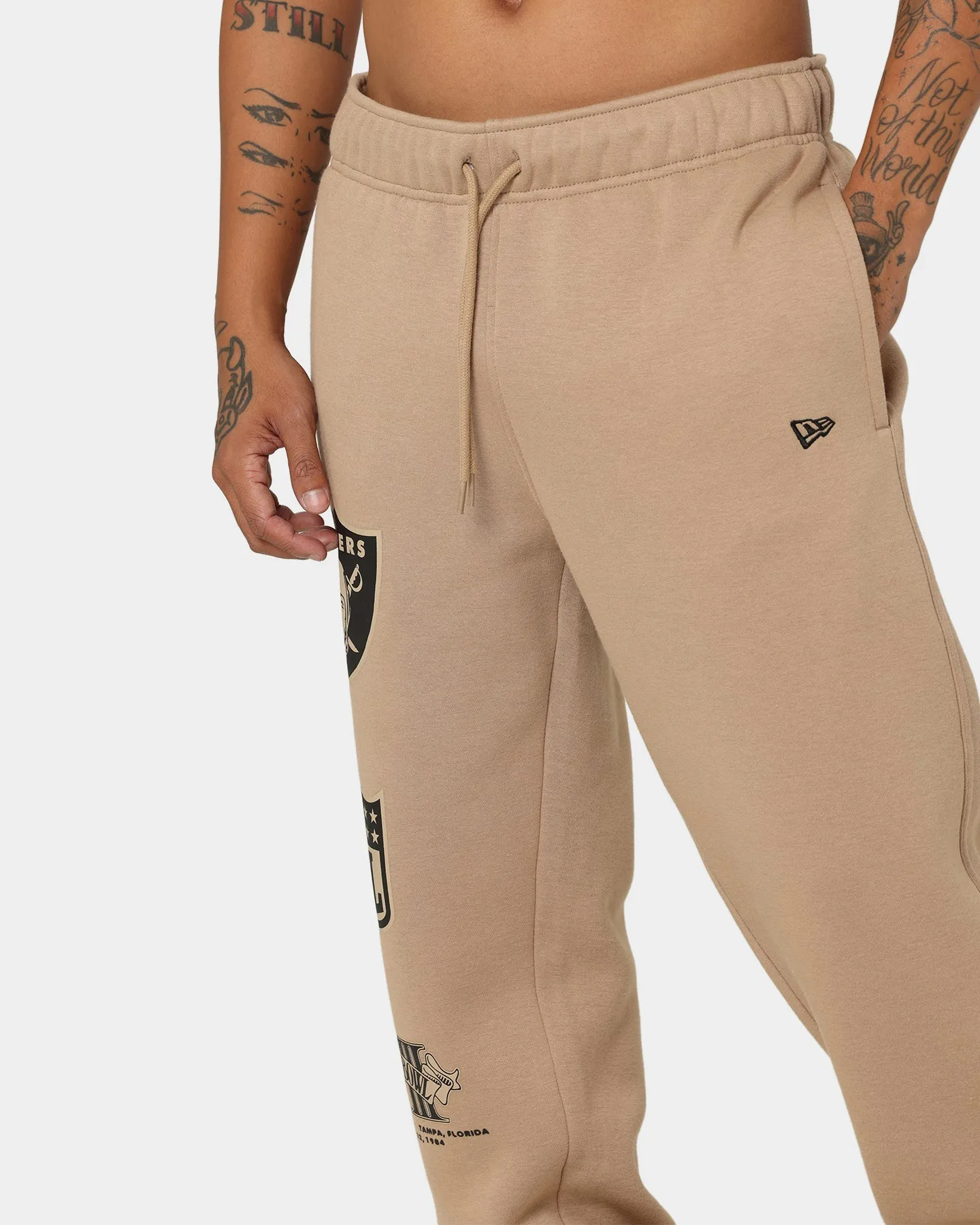 New Era Las Vegas Raiders Multi Logo Pants Tumbleweed