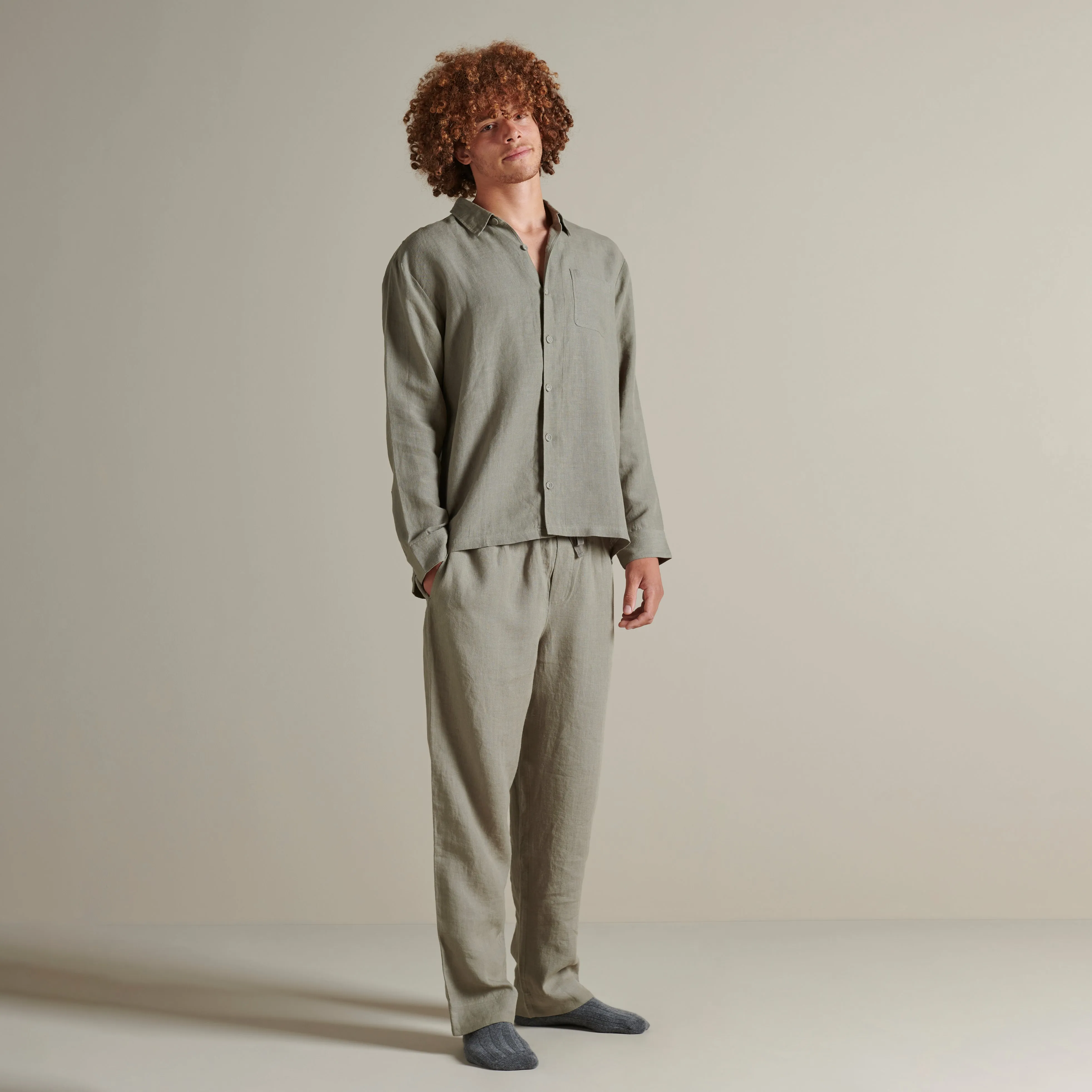 The Men's Linen Trouser - Moss