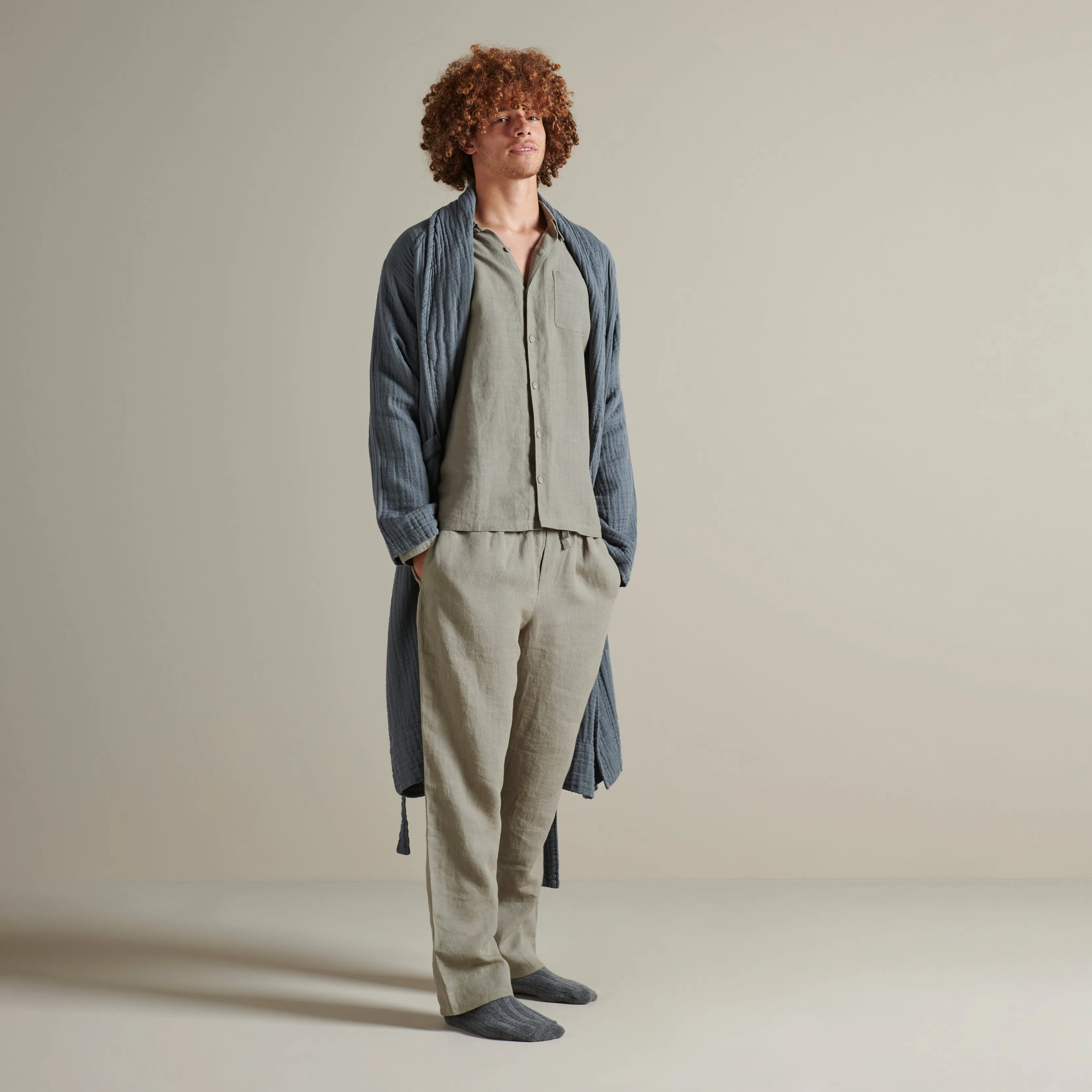 The Men's Linen Trouser - Moss