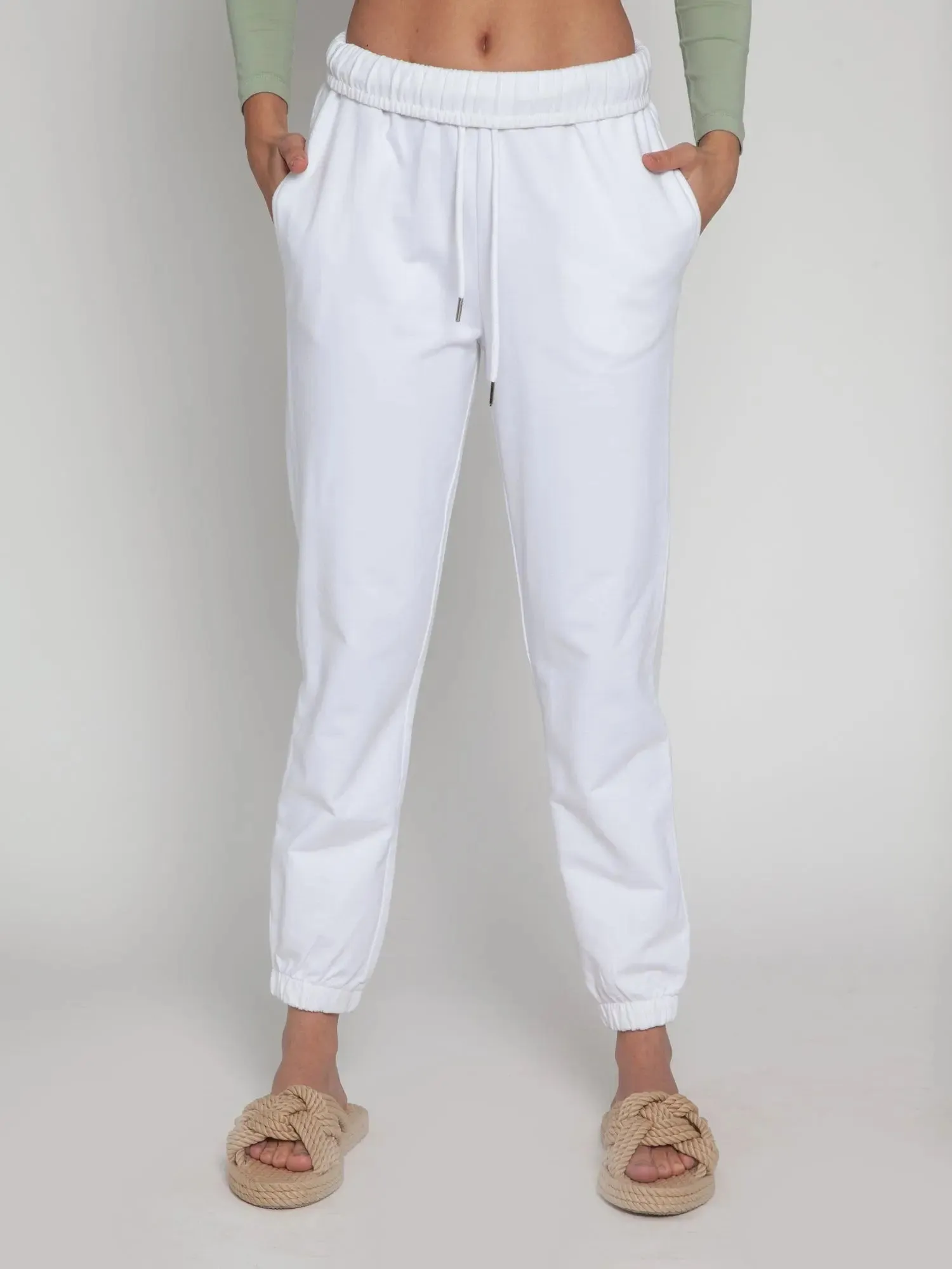 White Rolled-up Jogger